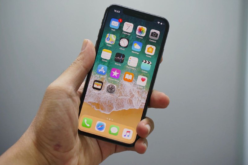 #Life📱 果然，在经过了不到 10 天的主力使用后，还是将 Android + 小米手环的组合换回了 iPhone + Apple Watch