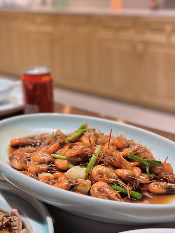 #Life #Food🧑‍🍳 民厨饭堂私房菜📍 杭州· 拱墅 · 河东路109号（朝晖七区南区7号楼沿街）💰 人均：¥130（建议多人前往，1-2人点餐尴尬）在收藏了1088天之后，我终于来吃民厨了