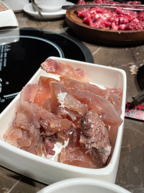 #Life #Food大家假期愉快！继续周日觅食！⭐️ 余阿福凉都黄牛肉火锅 ⭐️📍 杭州 · 文一路272号宋江村综合楼2楼202室（靠近大象城）💰 人均：¥98提到凉都牛肉火锅，我能想到三家，老余杭的凉都、树林，以及余阿福