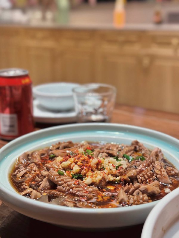 #Life #Food🧑‍🍳 民厨饭堂私房菜📍 杭州· 拱墅 · 河东路109号（朝晖七区南区7号楼沿街）💰 人均：¥130（建议多人前往，1-2人点餐尴尬）在收藏了1088天之后，我终于来吃民厨了