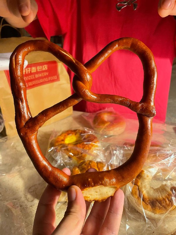 #Life #Food👀 好久没写觅食了，因为有段时间没有吃到让我惊艳的美食了，毕竟让我觉得一般或者还行的店我也不是很想很正式的来介绍，但是美食打卡我确实每天都在做，关注我点评的朋友应该知道我是真的每天都在更新