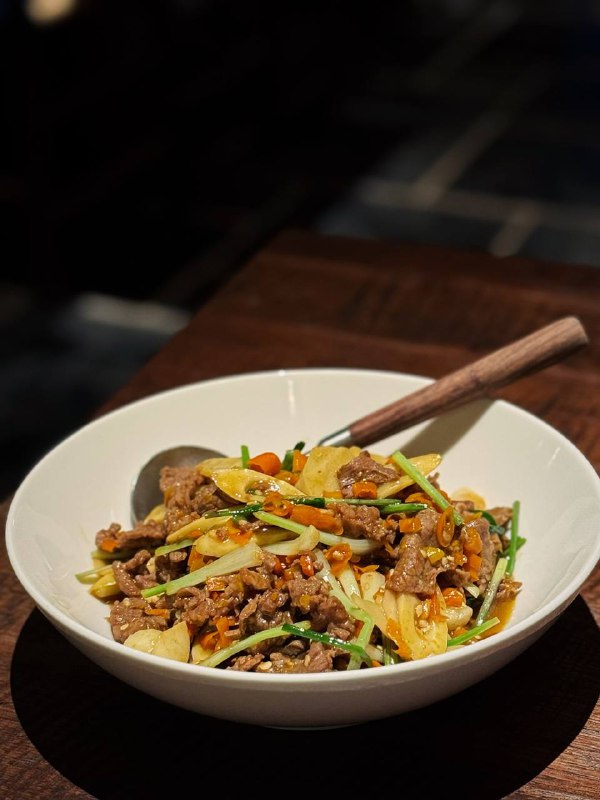 #Life #Food🥢 喜蕈XIIXUNG·山野土菜 🥢📍 杭州·余杭区· 荆长路40号（月芽自由餐厅隔壁）💴 人均：¥150藏身在荆长路，壹集的这个园区，和月芽、万岁是邻居