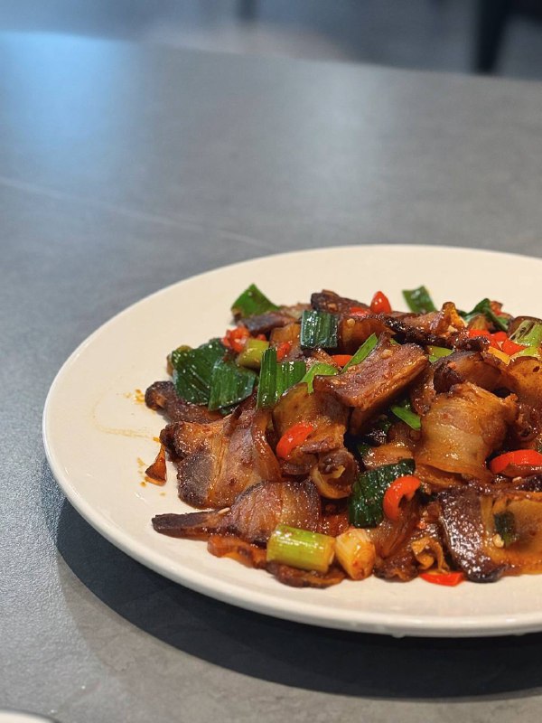 #Life #Food⛰️ 湘里湘亲(东新路店) ⛰️ 📍 杭州·拱墅区·石桥路395-1号大润发1楼（外围）💴 人均：¥60开了挺多年的湘菜家常馆子