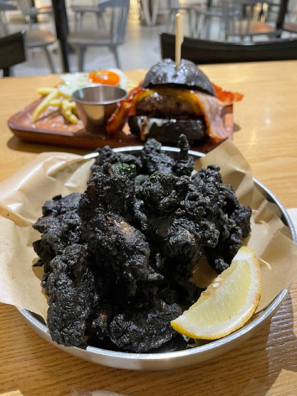 #Life #Food⭐️ Hello 27 ⭐️📍 杭州 · 教工路 18 号 EAC 欧美中心一楼 D110-1💰 人均：¥85如果你去过杭州的嘉里中心，那 Super 27 你应该听说过，这家 Hello 27 就是师出同门的一家西餐厅