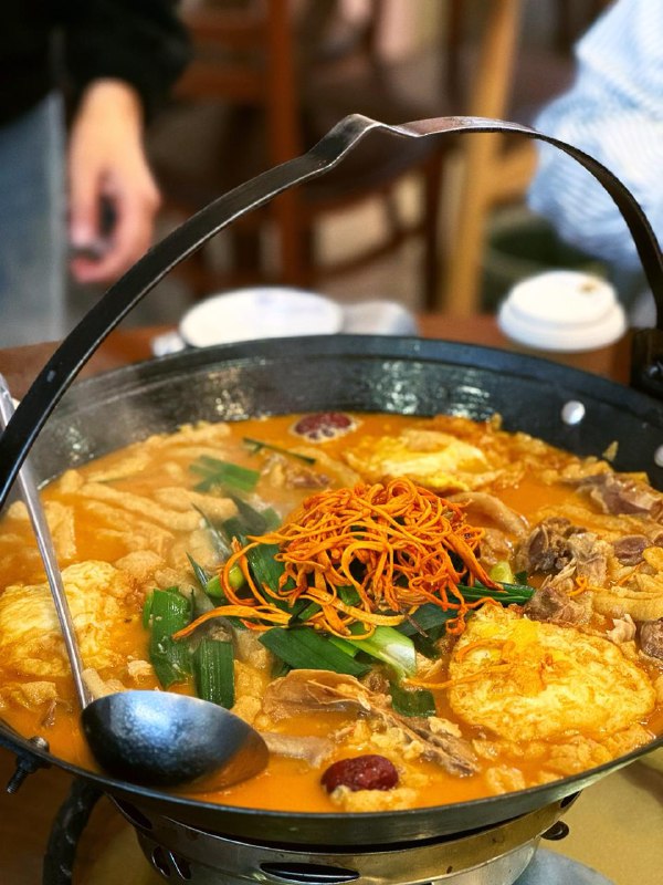 #Life #Food🥢 吊锅王农家菜馆 🥢 📍 杭州·西湖区· 文一西路与文一西路出口交叉口南20米文一西路69-3号💴 人均：¥65天凉了，想吃点热乎汤食，所以来吃吊锅了