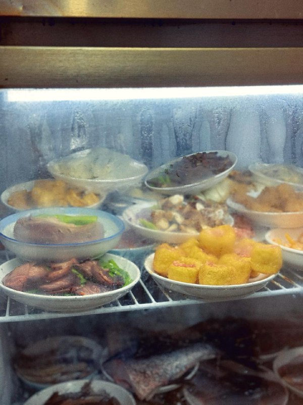 #Life #Food🥢 小满意饭店 🥢 📍 湖州·德清县· 新市镇古镇景区口💴 人均：¥50本地菜馆，座落在古镇的口子处，晚上开车过来，逛逛，顺便填饱肚子