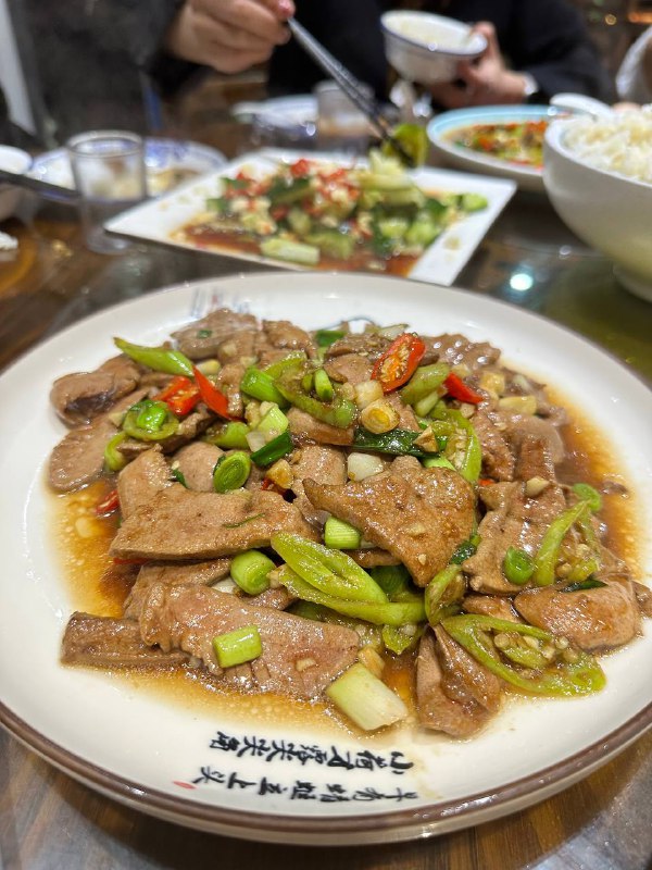 #Life #Food⭐️ 阿英小吃(刀茅巷店) ⭐️📍 杭州·刀茅巷56号（珠碧二弄与刀茅巷的交叉路口东北角）💰 人均：¥75阿英小吃收藏已久，之前收藏是因为看到这家店都是用了很多稀奇古怪的食材，非常好奇