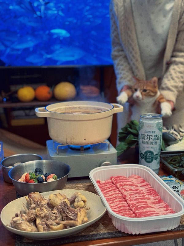 #Life #Food🍲 冬天就适合自己在家吃锅子既然上次推送有朋友反馈推荐的馆子快吃不过来了，这次就写个可以方便在这个季节自己在家里简单操作的