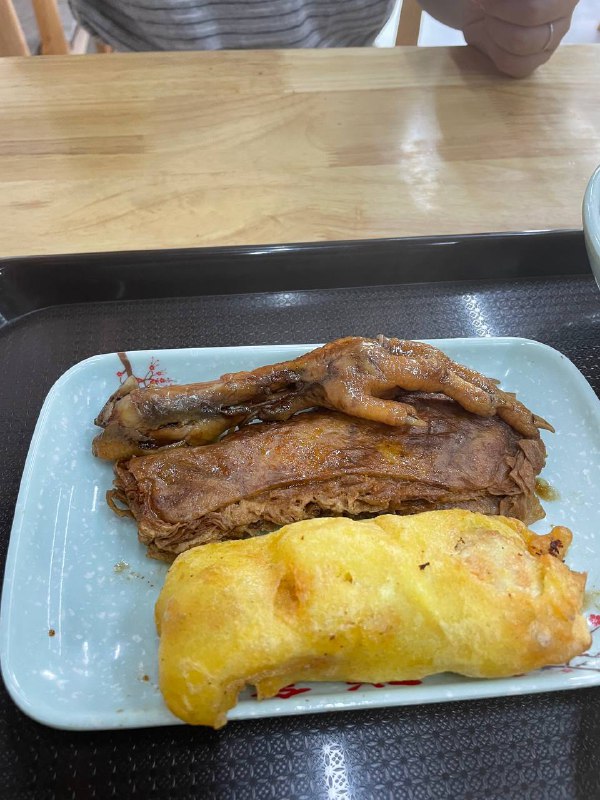 #Life #Food🍜 周末苏州行 · 小吃推荐⭐️ 正宗插花牛肉汤馆（学士街店） ⭐️📍 苏州 · 学士街 360 号听朋友讲苏州的插花牛肉汤很有特色，周五晚上自驾到达酒店之后就出来寻着吃了