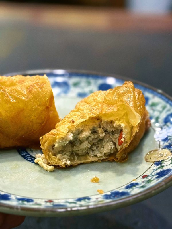 #Life #Food🥢 三合鲜虾面 🥢📍 湖州·德清县· 百乐街43/43-1号💴 人均：¥40工作日的早午餐来三合吃面