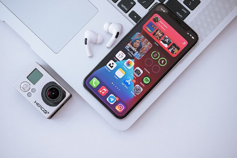 #iOS #AppiOS 14 最大的改变非主屏幕 Widget 莫属，其实这个被大众吐槽 Android 早在最初就支持的功能，到如今才被 iOS 学来