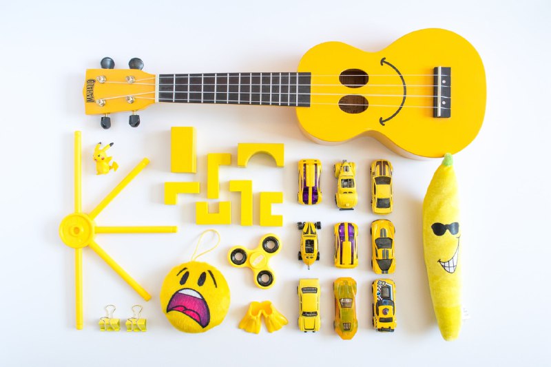 #Website #Emoji说起 Emoji，很多人第一个联想到的就是 😃 小黄脸系列表情，他们的确相当经典，但你了解这些表情真正的含义么？今天推荐两个关于 Emoji 的网站：⭐️ Emojipedia没错，从网站的名字就能看出它是一个关于 Emoji 的 Wikipedia