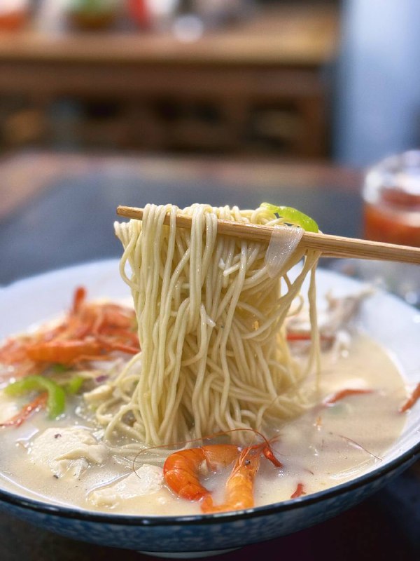 #Life #Food🥢 三合鲜虾面 🥢📍 湖州·德清县· 百乐街43/43-1号💴 人均：¥40工作日的早午餐来三合吃面