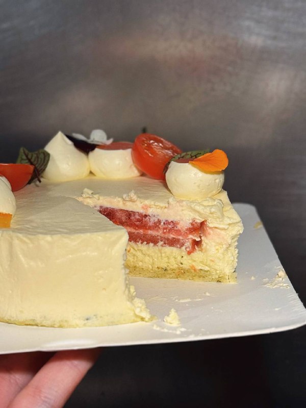 #Life #Food🍃 清明假期过得还好吗？有吃什么好吃的么？或者你那里清明时节有什么传统食物和风俗吗？🍰 我不管，我先吃块蛋糕#Life #Food🍃 清明假期过得还好吗？有吃什么好吃的么？或者你那里清明时节有什么传统食物和风俗吗？🍰 我不管，我先吃块蛋糕