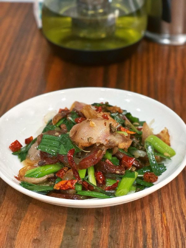 #Life #Food🥢 笑傲江湖（竞舟路店） 🥢📍 杭州·西湖区· 竞舟路28号💴 人均：¥60川菜小馆子