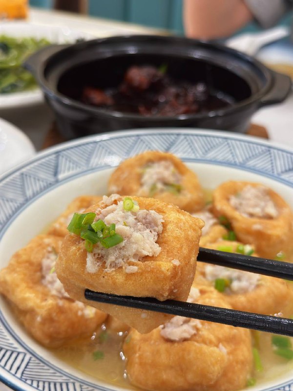 #Life #Food🍳 新培记·私房菜📍 杭州· 塘苗路8号💰 人均：¥70公司周围终于有好吃的杭帮菜馆子了，这家是塘苗路新开的本地馆子