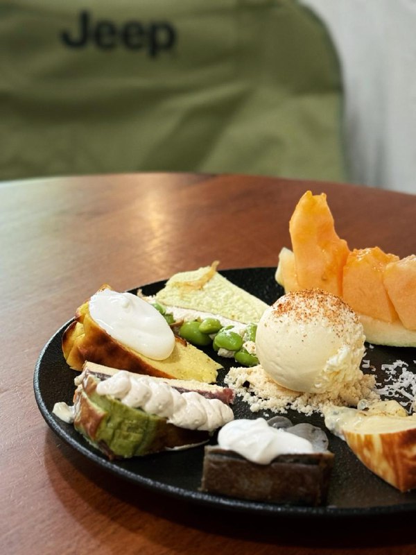 #Life #Food🧀 AUFAUF(上尚庭店) 🧀📍 杭州·拱墅区· 塘萍路171号（近期商家要搬家，但也会在附近）💴 人均：¥54今天推荐的 AUFAUF 有供应葡萄酒和各类康普茶，同时它也是一家供应咖啡的甜品店