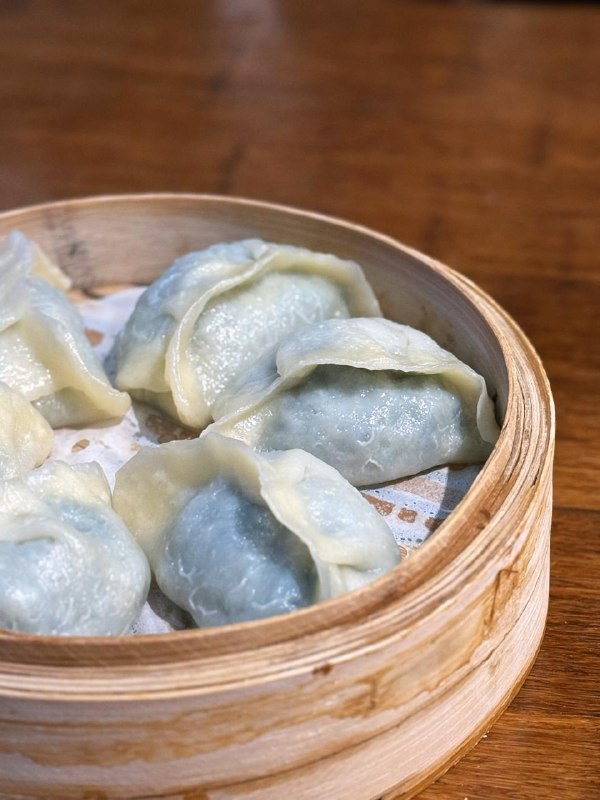 #Life #Food🥢 潮庭·大连海鲜·炭火烧烤·扇贝王(杭州店) 🥢📍 杭州·拱墅区· 河东路85号💴 人均：¥95在朝晖河东路打卡多年，竟然没留意布丁酒店这个院内还内有乾坤