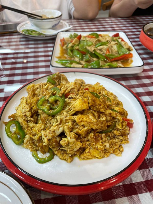 #Life #Food⭐️ 郭包又东北菜 ⭐️📍 杭州 · 北部软件园中天园外围又是一家新开的东北菜，最近一直能在各个社交平台上刷到