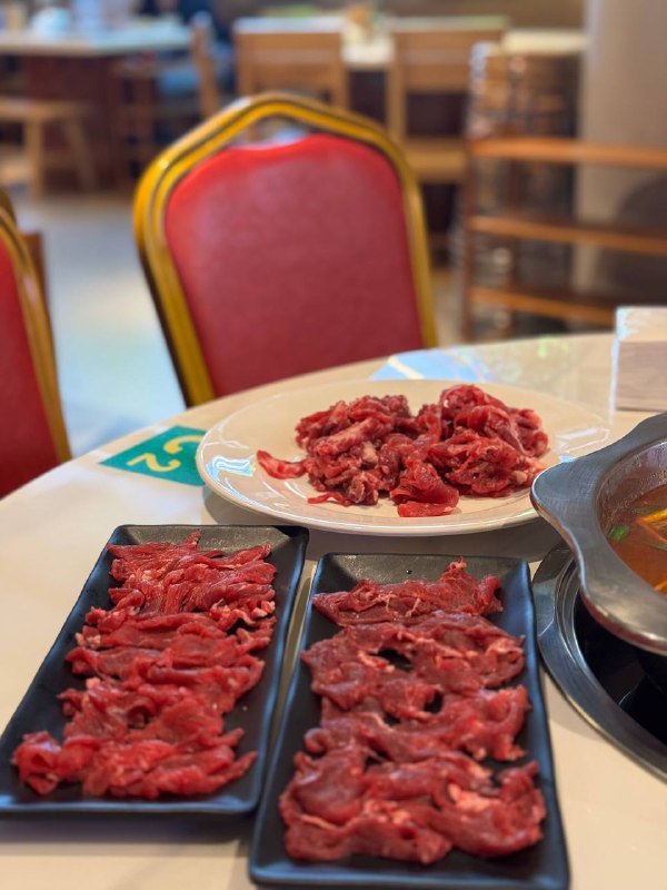 #Life #Food今天介绍一家黄牛肉火锅自助，在杭州的一众牛肉自助火锅大军中，我可以很负责的说无论是单说性价比还是肉的质量，都是天花板级别
